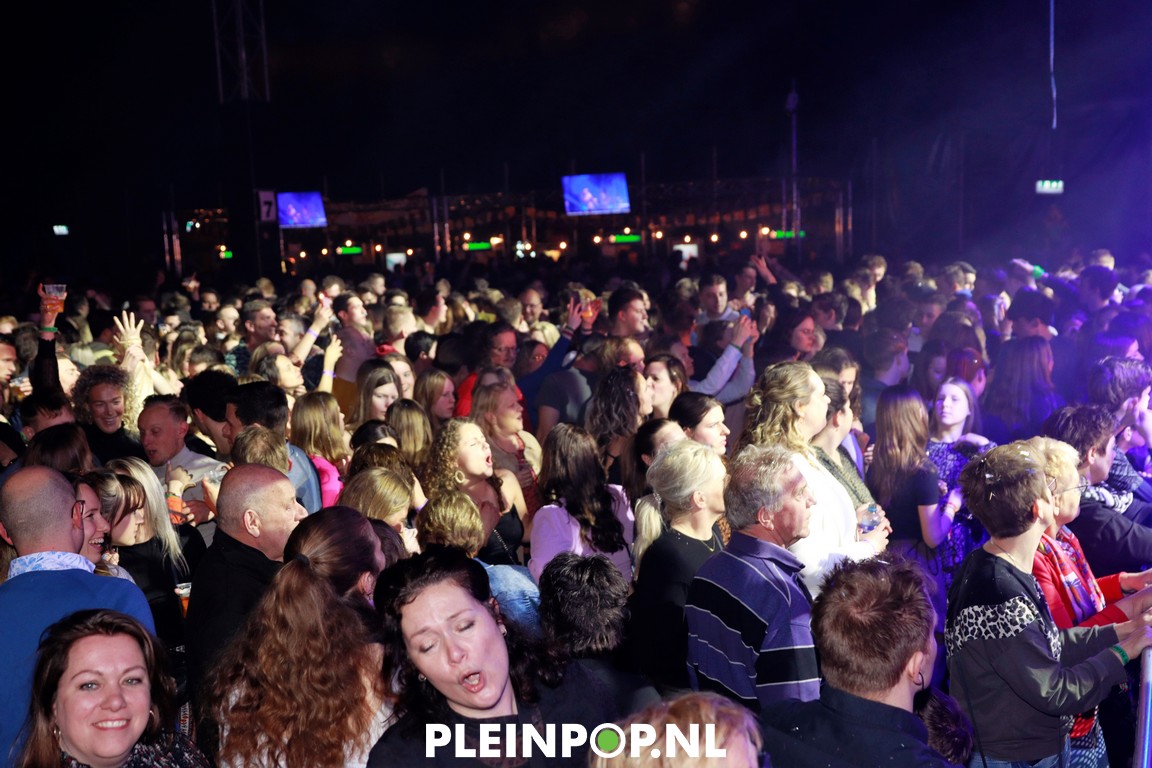 V R I J D A G     (81)